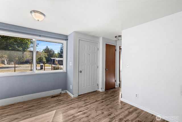 849 Burlingame Road, Mount Vernon, WA 98274