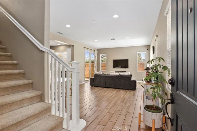 21710 Bene Drive, Saugus, CA 91350