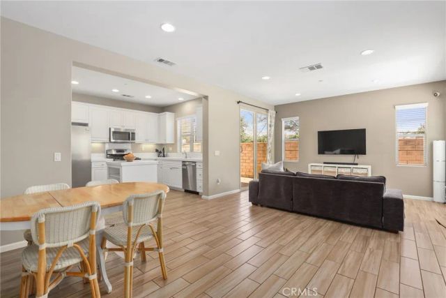 21710 Bene Drive, Saugus, CA 91350