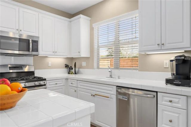 21710 Bene Drive, Saugus, CA 91350