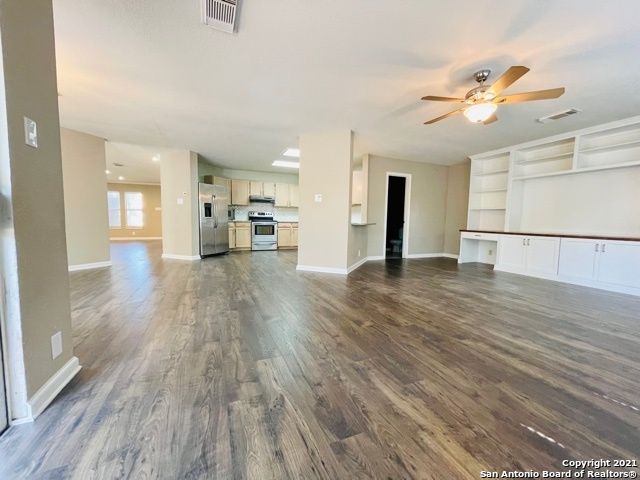 6346 REGENCY LN, San Antonio, TX 78249