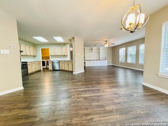 6346 REGENCY LN, San Antonio, TX 78249