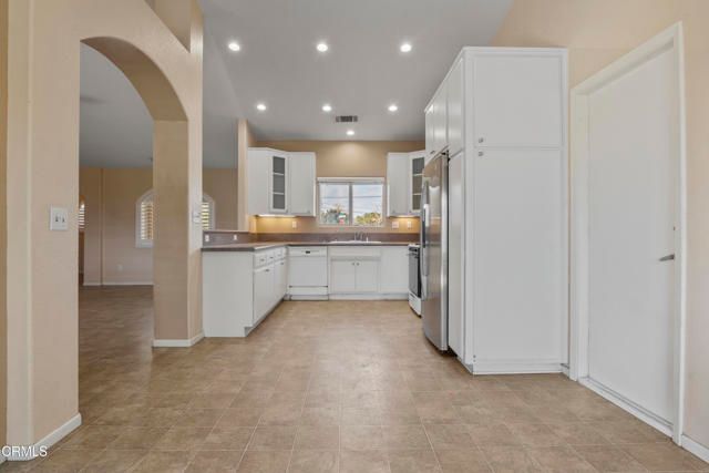 17355 La Junta Street, Hesperia, CA 92345