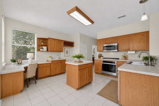 6108 Hillcrest Drive, Sachse, TX 75048