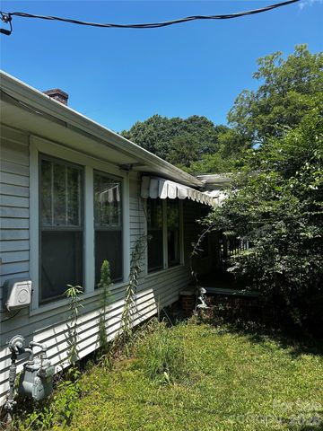 1701 W Mcfarland Avenue, Gastonia, NC 28052