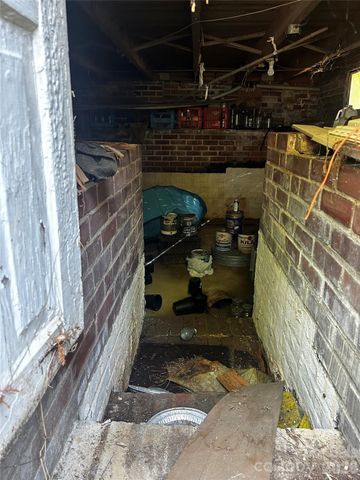 1701 W Mcfarland Avenue, Gastonia, NC 28052