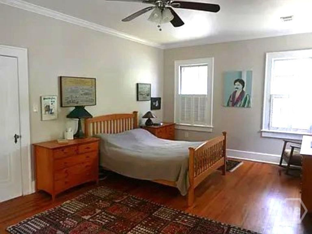 Image 15 of property listing at 18 E 45th Street, Savannah, GA 31405