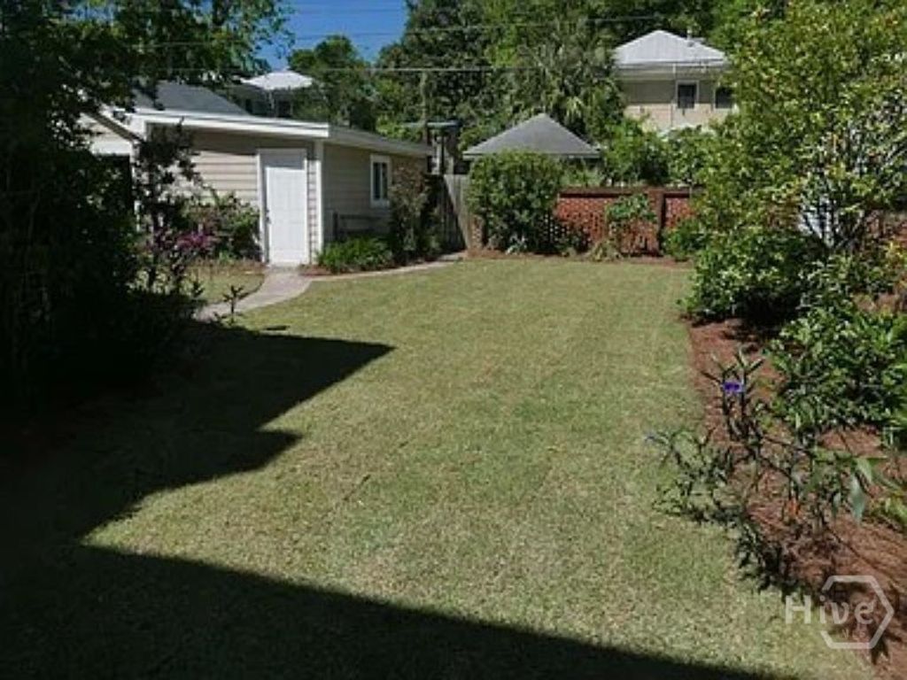 Image 25 of property listing at 18 E 45th Street, Savannah, GA 31405
