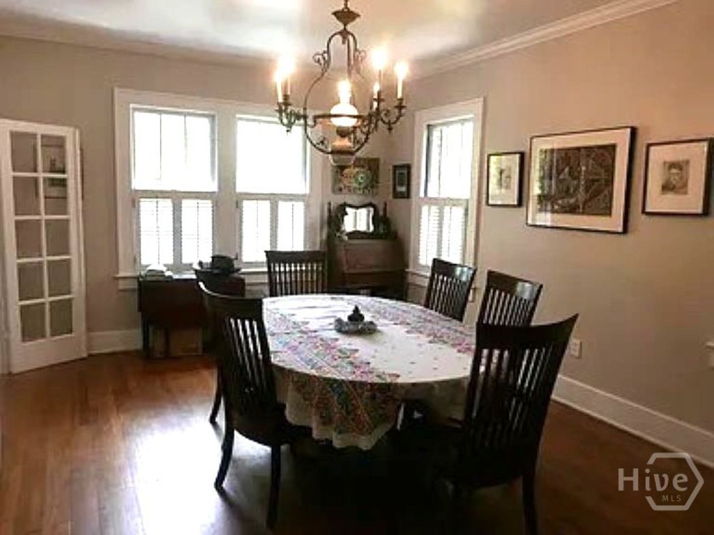 Image 6 of property listing at 18 E 45th Street, Savannah, GA 31405