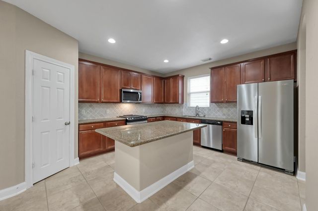 51 Panterra Way, The Woodlands, TX 77382