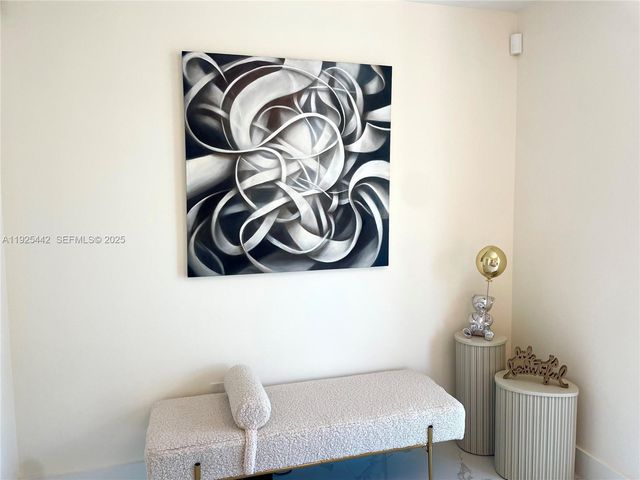 5900 Collins Ave 1104, Miami Beach, FL 33140