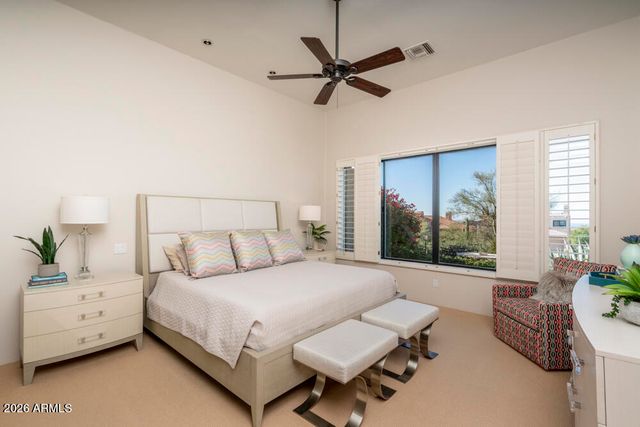 24350 N WHISPERING RIDGE Way 10, Scottsdale, AZ 85255