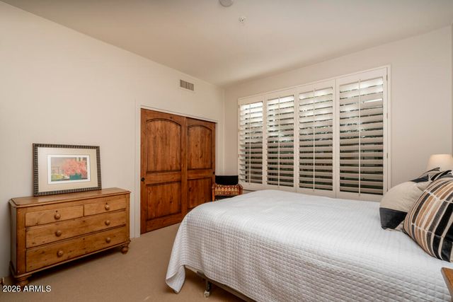 24350 N WHISPERING RIDGE Way 10, Scottsdale, AZ 85255