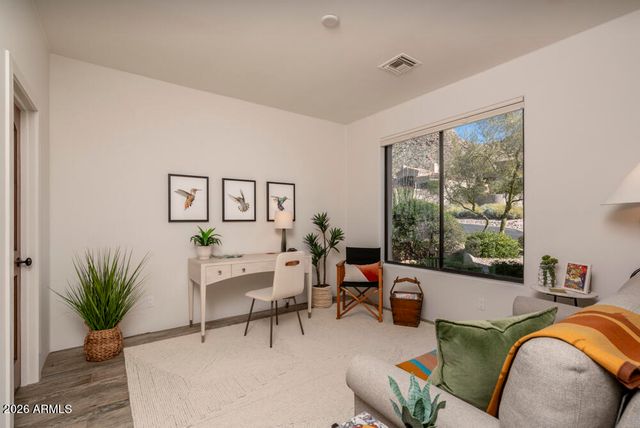 24350 N WHISPERING RIDGE Way 10, Scottsdale, AZ 85255