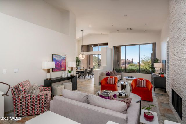 24350 N WHISPERING RIDGE Way 10, Scottsdale, AZ 85255