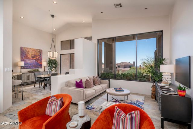 24350 N WHISPERING RIDGE Way 10, Scottsdale, AZ 85255