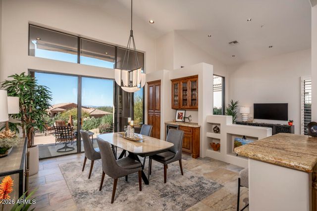 24350 N WHISPERING RIDGE Way 10, Scottsdale, AZ 85255