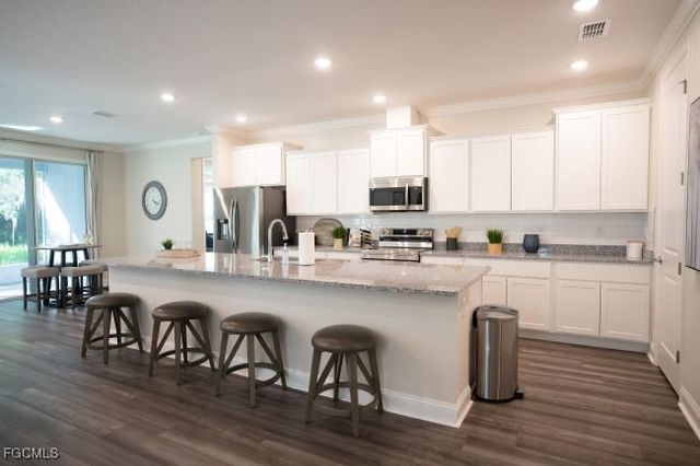 4725 24th AVE SE, Naples, FL 34117