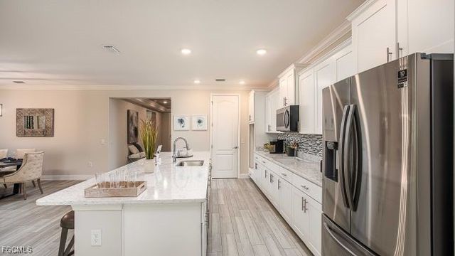 4725 24th AVE SE, Naples, FL 34117