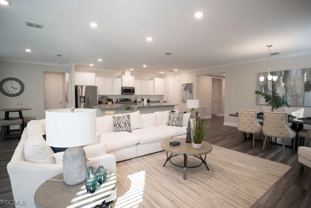 4725 24th AVE SE, Naples, FL 34117