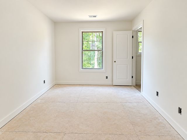 194 Oak St, Clarksville, TN 37042