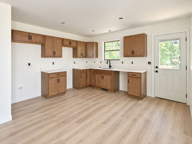 194 Oak St, Clarksville, TN 37042