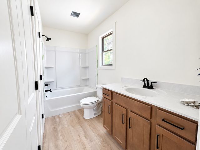 194 Oak St, Clarksville, TN 37042