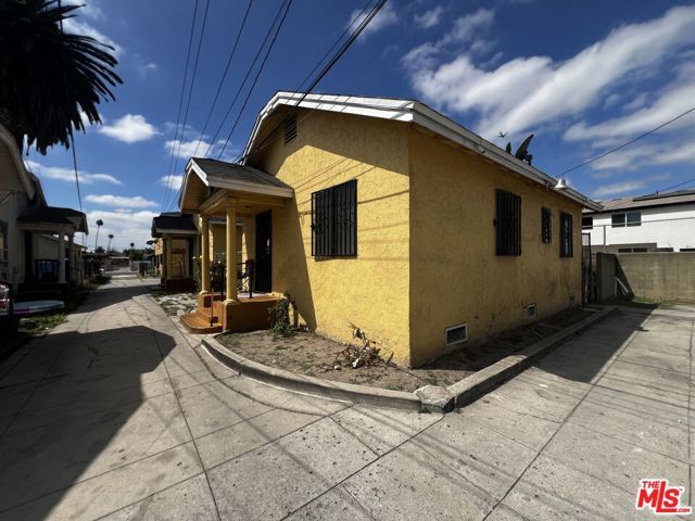 639 W 80th Street, Los Angeles, CA 90044