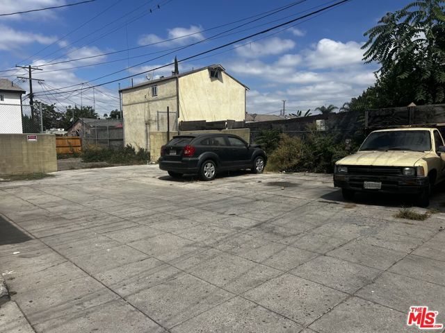 639 W 80th Street, Los Angeles, CA 90044