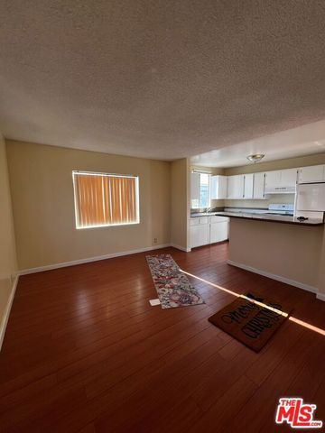 639 W 80th Street, Los Angeles, CA 90044