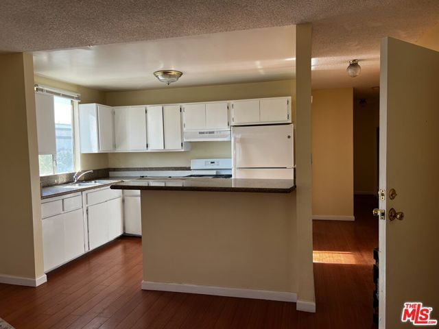 639 W 80th Street, Los Angeles, CA 90044