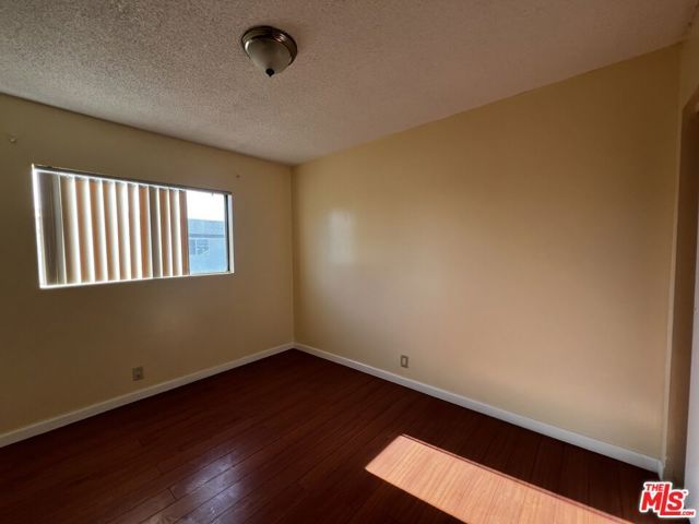 639 W 80th Street, Los Angeles, CA 90044