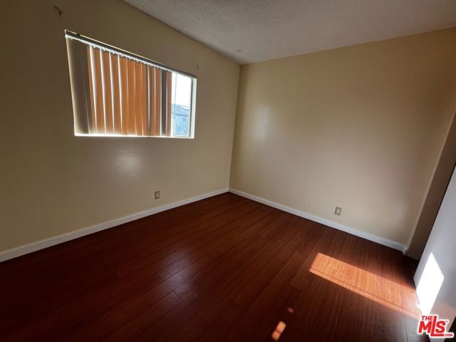 639 W 80th Street, Los Angeles, CA 90044