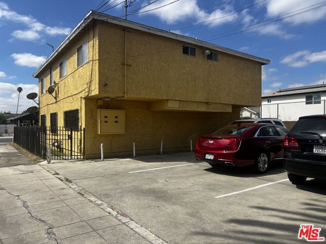 639 W 80th Street, Los Angeles, CA 90044