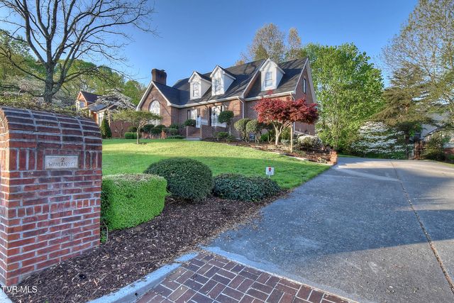 2 Wayland Court, Johnson City, TN 37604