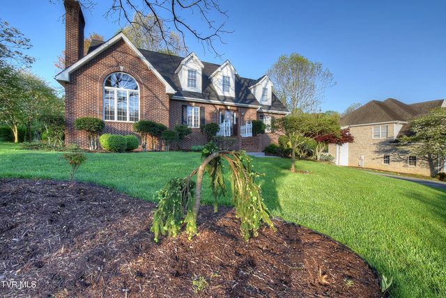 2 Wayland Court, Johnson City, TN 37604