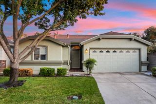 7100 Sunbridge Ln, Sacramento, CA 95828