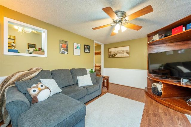 3909 68th Street, Urbandale, IA 50322