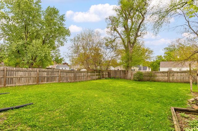 3909 68th Street, Urbandale, IA 50322