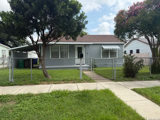 417 E HUFF AVE, San Antonio, TX 78214