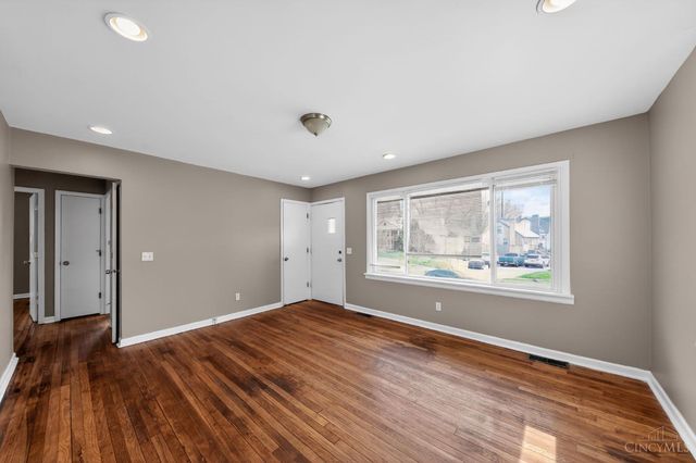 4438 Schulte Drive, Cincinnati, OH 45205