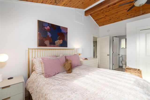 425 Yakima Place, La Conner, WA 98257