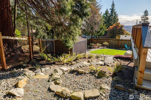 425 Yakima Place, La Conner, WA 98257