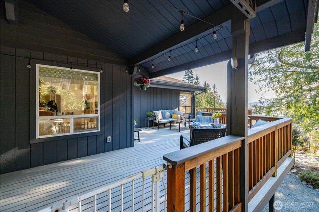 425 Yakima Place, La Conner, WA 98257