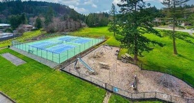 425 Yakima Place, La Conner, WA 98257