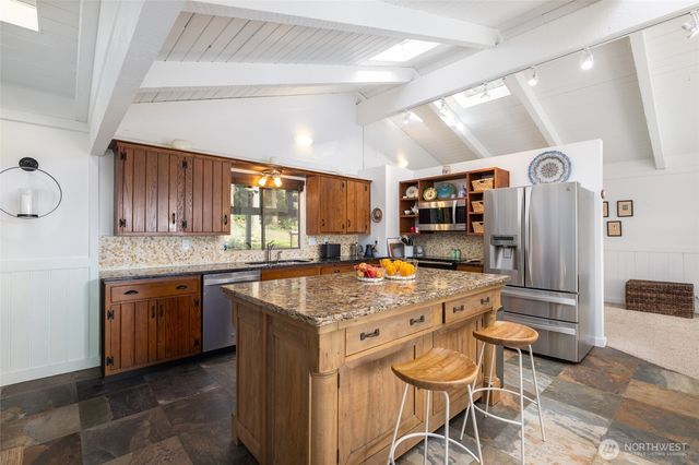 425 Yakima Place, La Conner, WA 98257