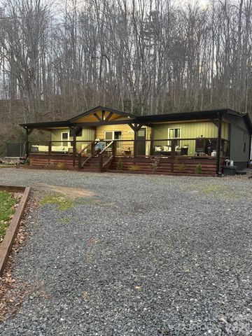 71 Ledford Ridge Lane, Bakersville, NC 28705
