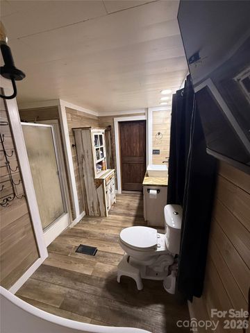 71 Ledford Ridge Lane, Bakersville, NC 28705