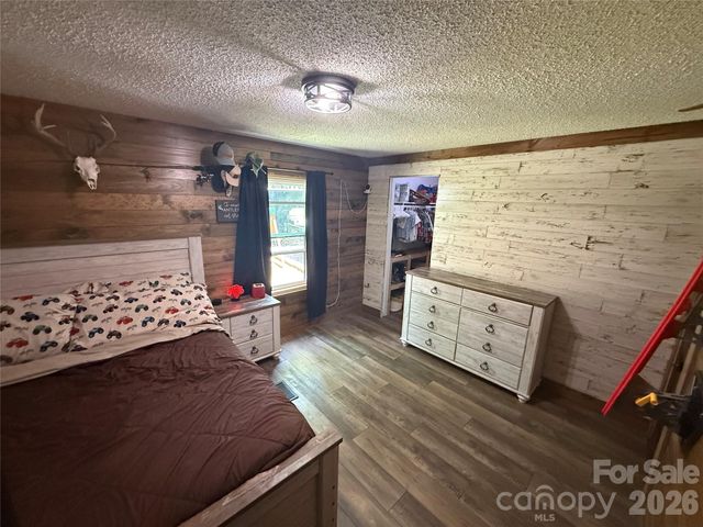 71 Ledford Ridge Lane, Bakersville, NC 28705