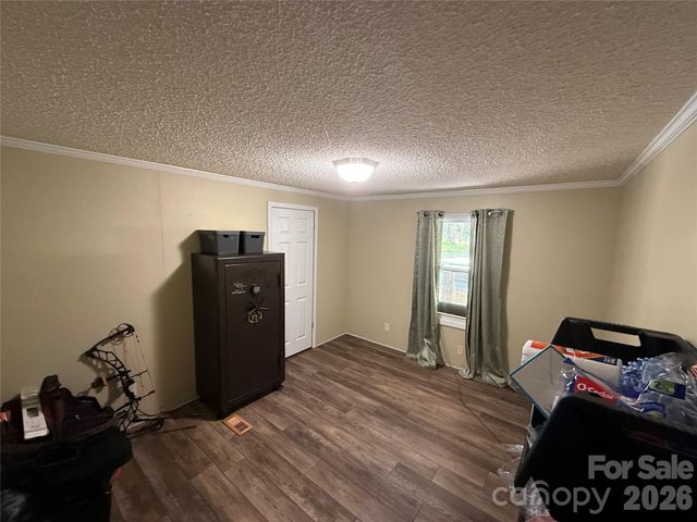 71 Ledford Ridge Lane, Bakersville, NC 28705
